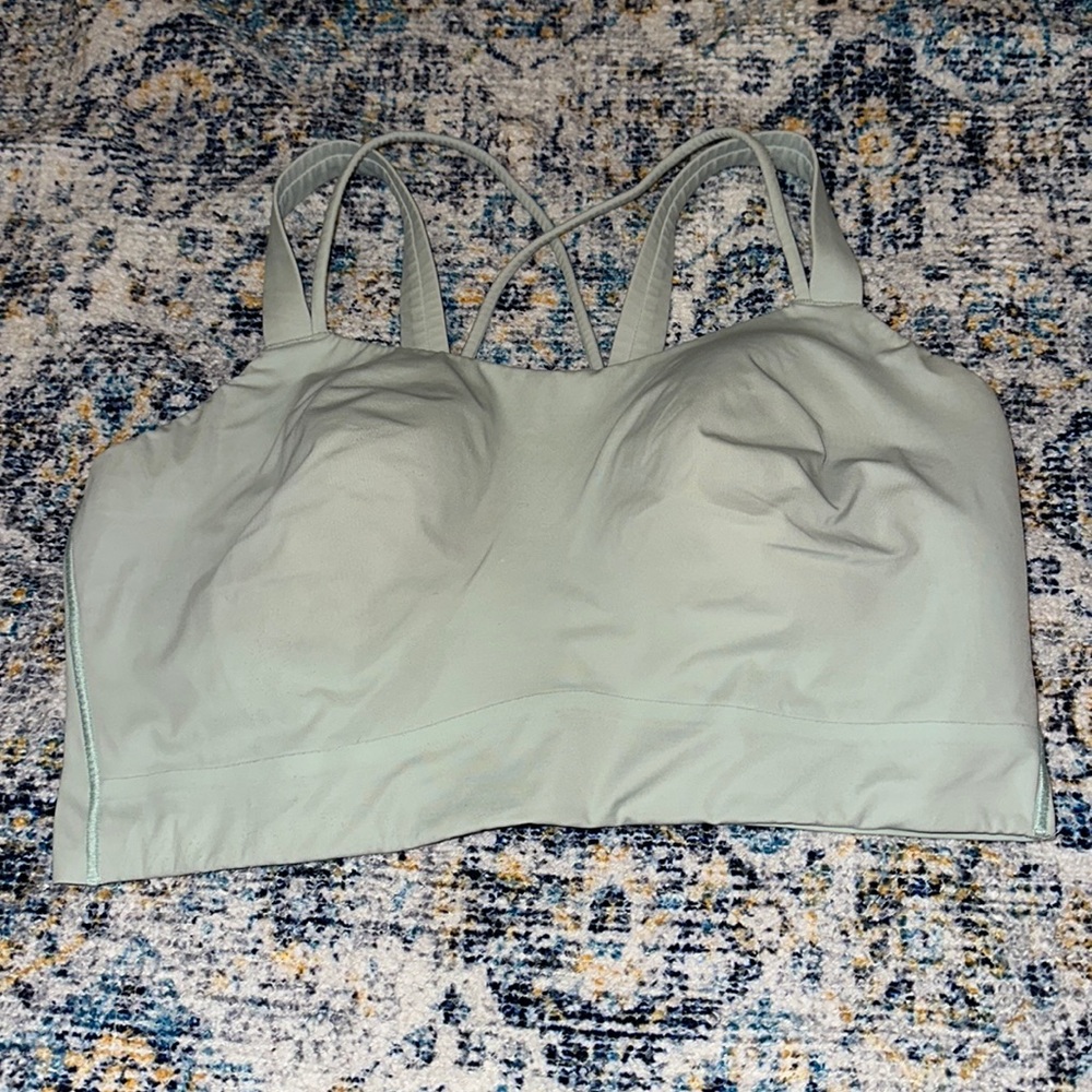 Lululemon size 14 sports bra